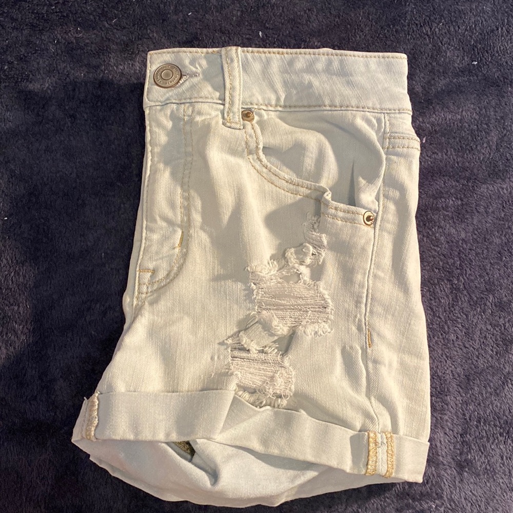 american eagle light wash shorts